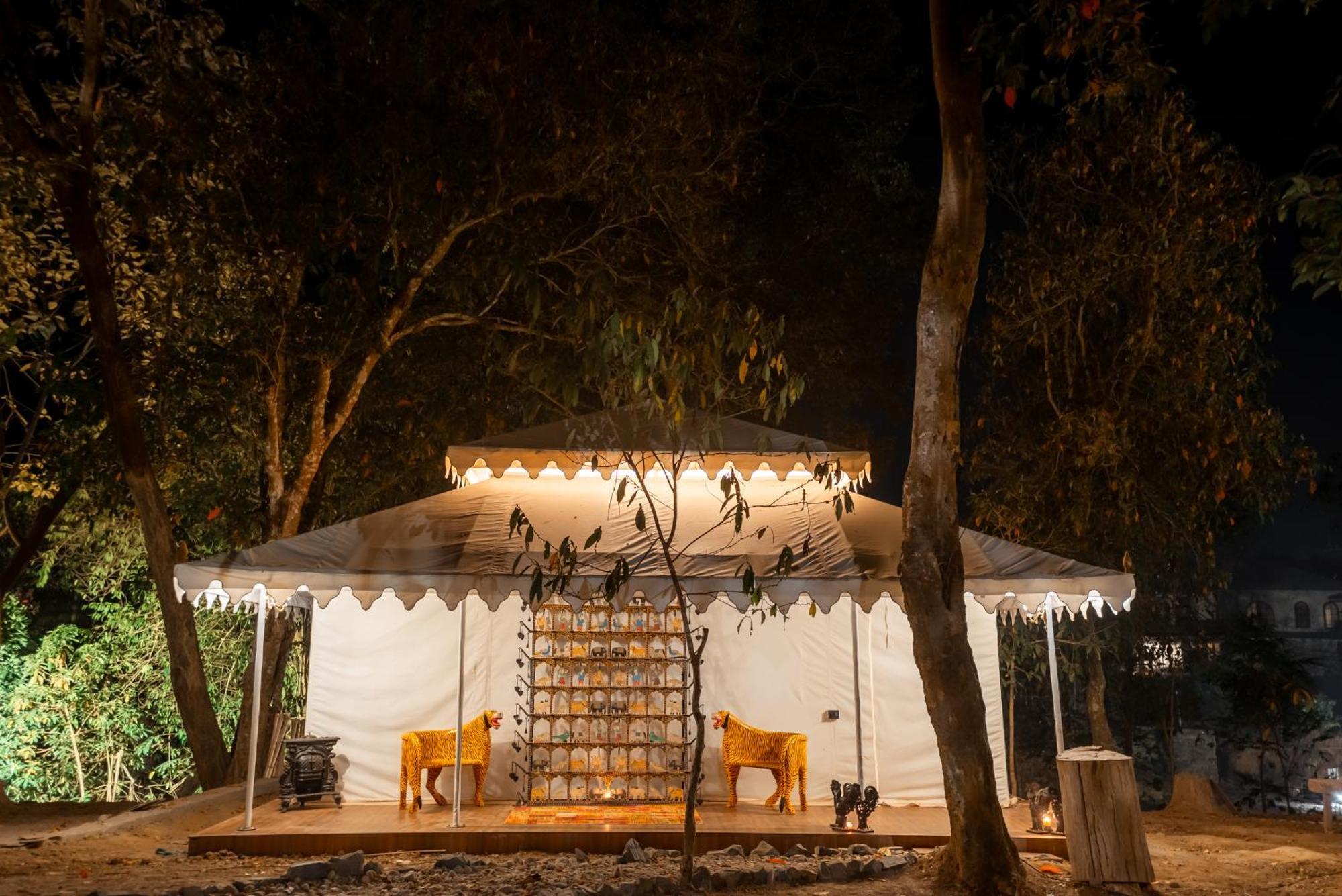 Vaani Greens Wildlife Resort, Kaziranga Kuthari Pokój zdjęcie